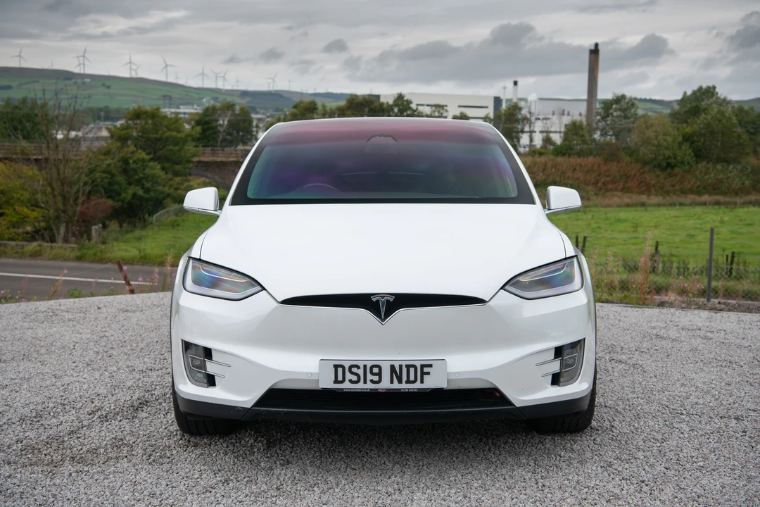 2019 Tesla Model X - Image 2 of 31
