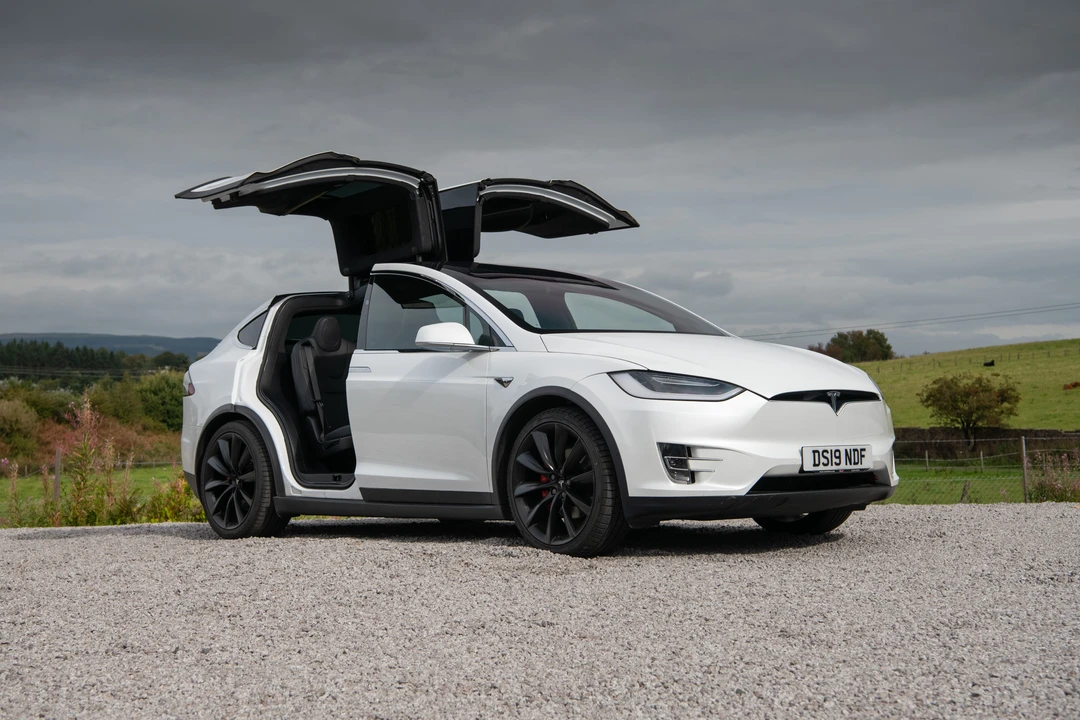2019 Tesla Model X - Image 10 of 31