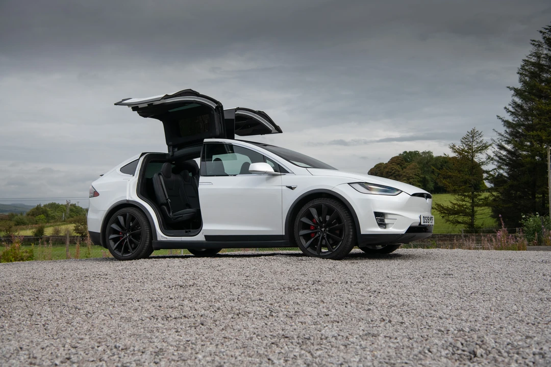 2019 Tesla Model X - Image 11 of 31