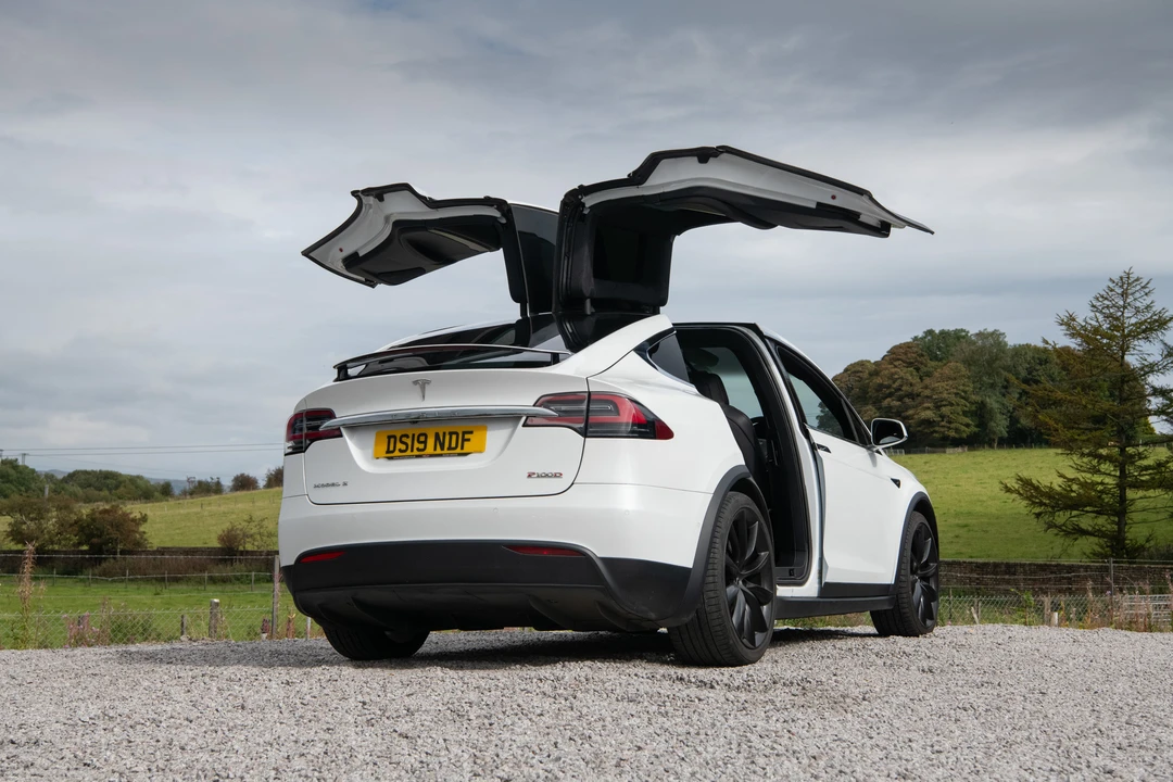2019 Tesla Model X - Image 12 of 31