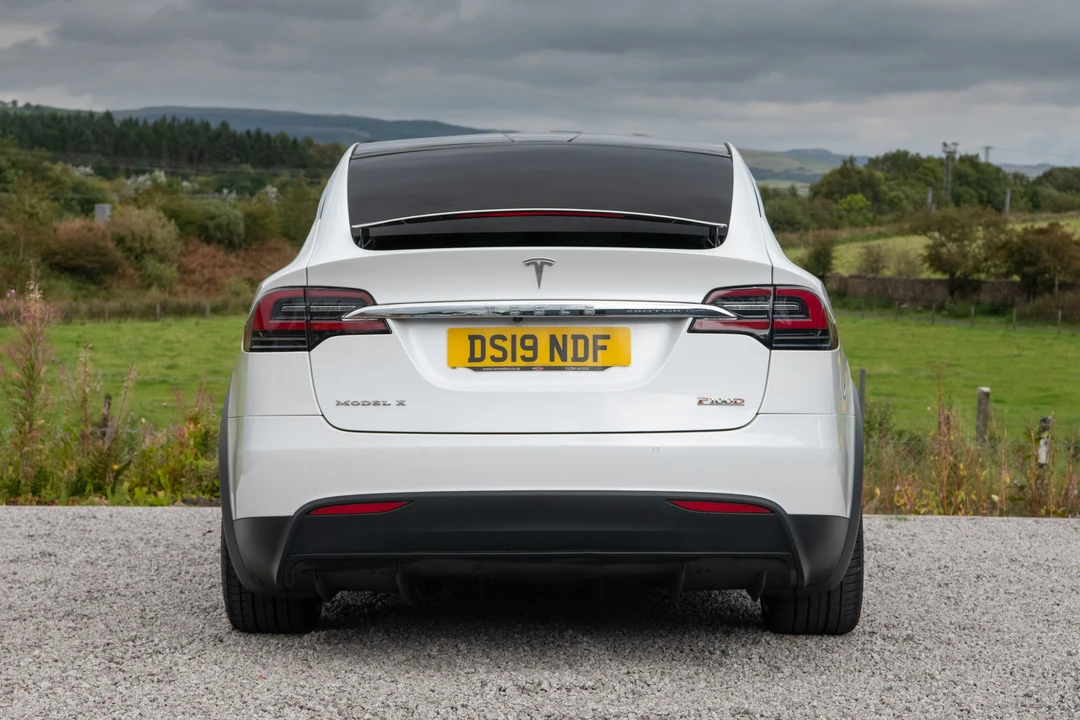 2019 Tesla Model X - Image 5 of 31