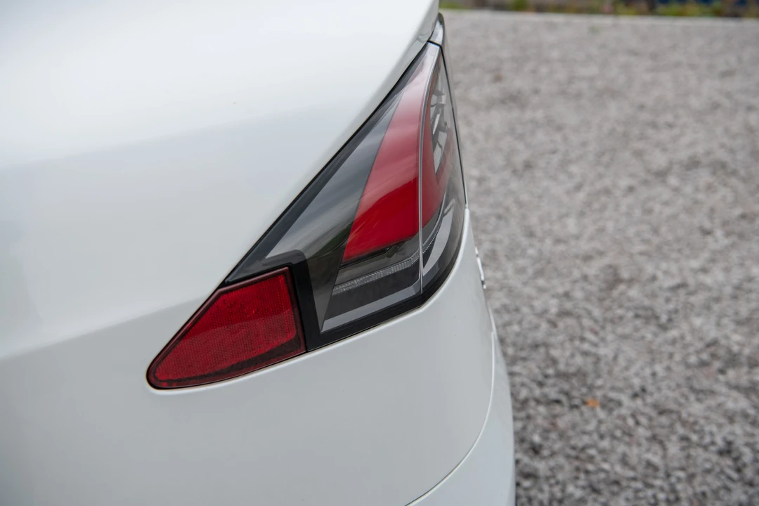 2019 Tesla Model X - Image 27 of 31