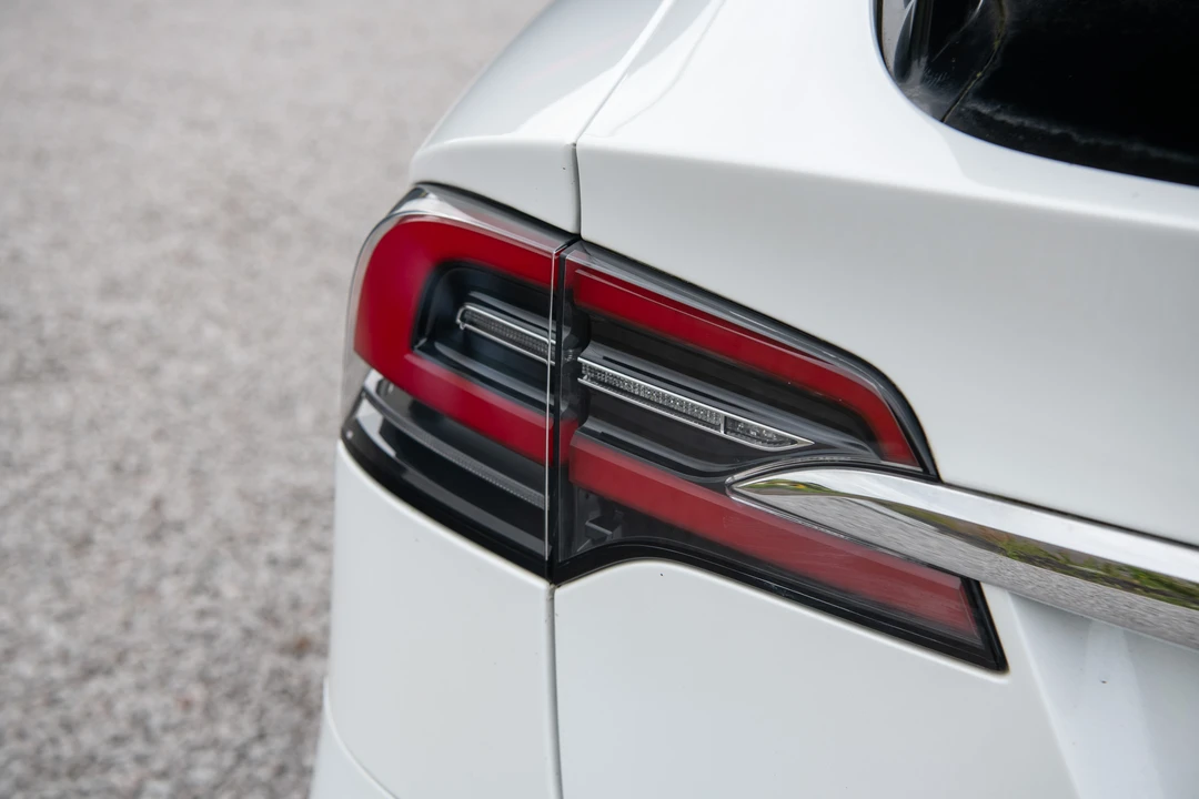 2019 Tesla Model X - Image 28 of 31