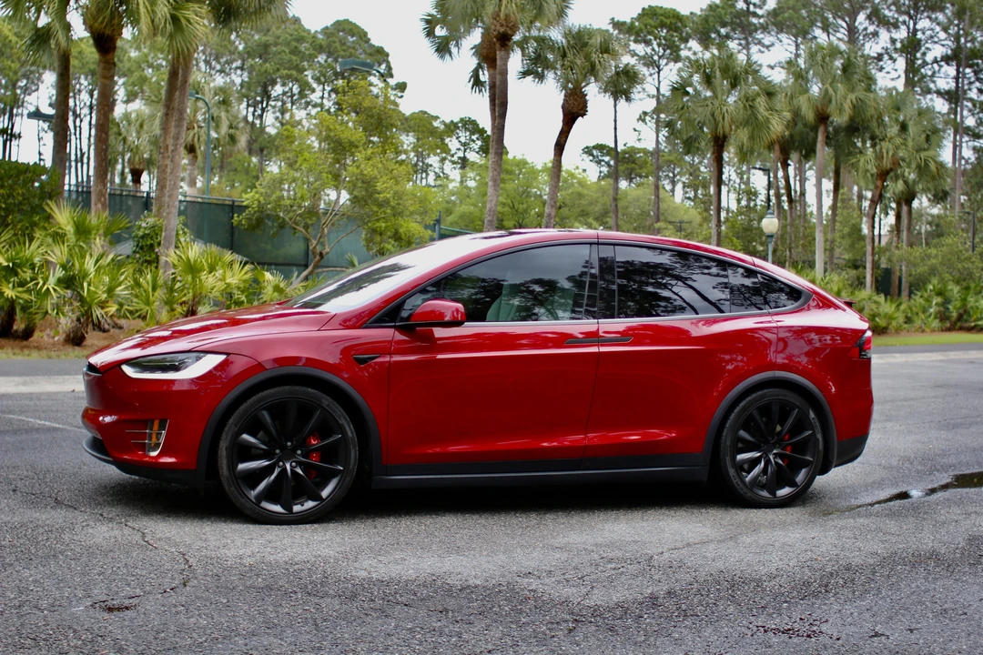 2019 Tesla Model X - Image 11 of 31