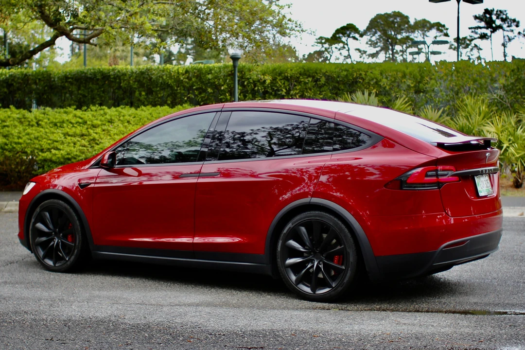 2019 Tesla Model X - Image 14 of 31