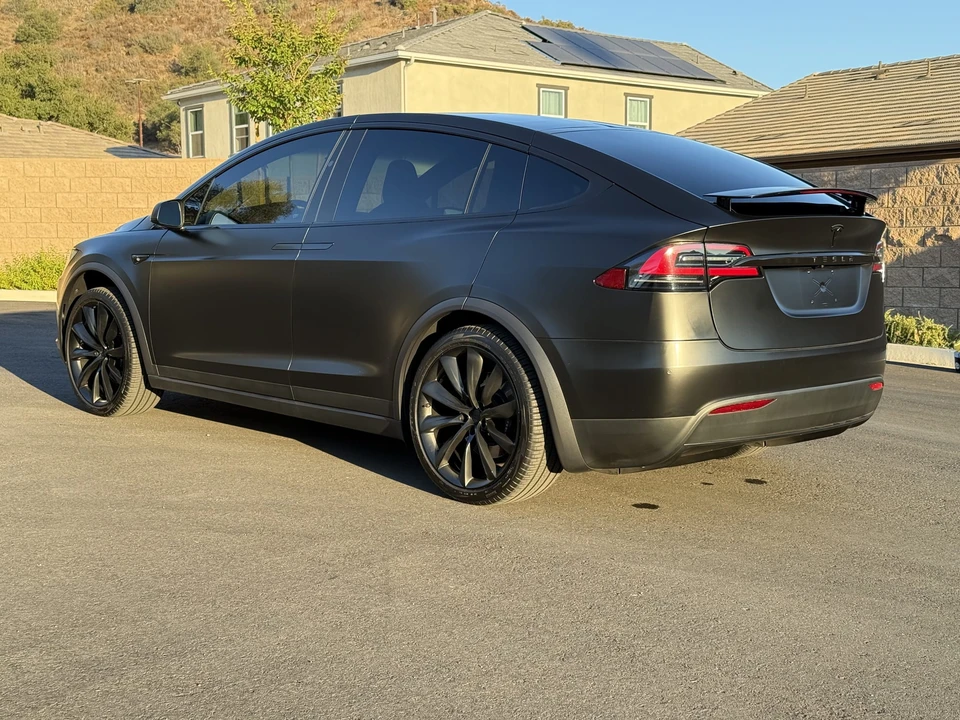 2019 Tesla Model X - Image 8 of 31