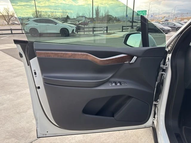 2019 Tesla Model X - Image 11 of 19