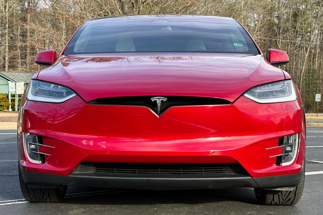 2019 Tesla Model X - Image 2 of 31