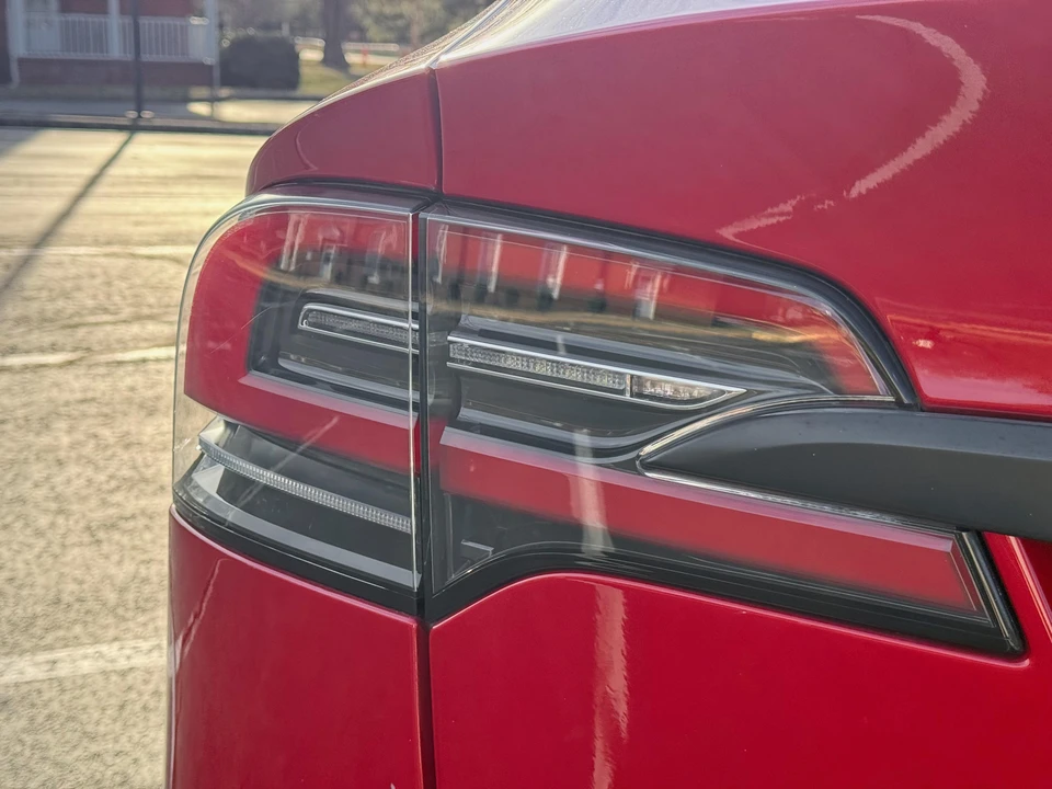 2019 Tesla Model X - Image 17 of 31