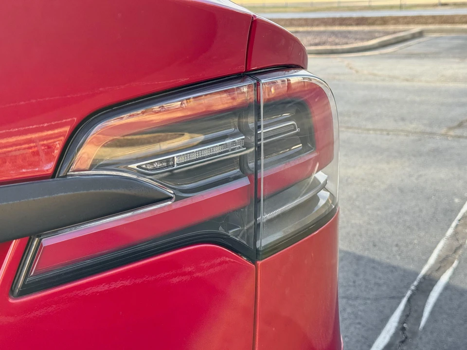 2019 Tesla Model X - Image 19 of 31