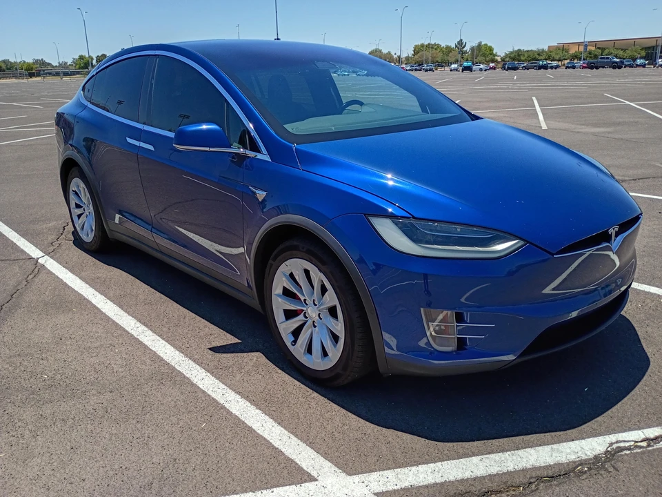 2019 Tesla Model X - Image 17 of 31