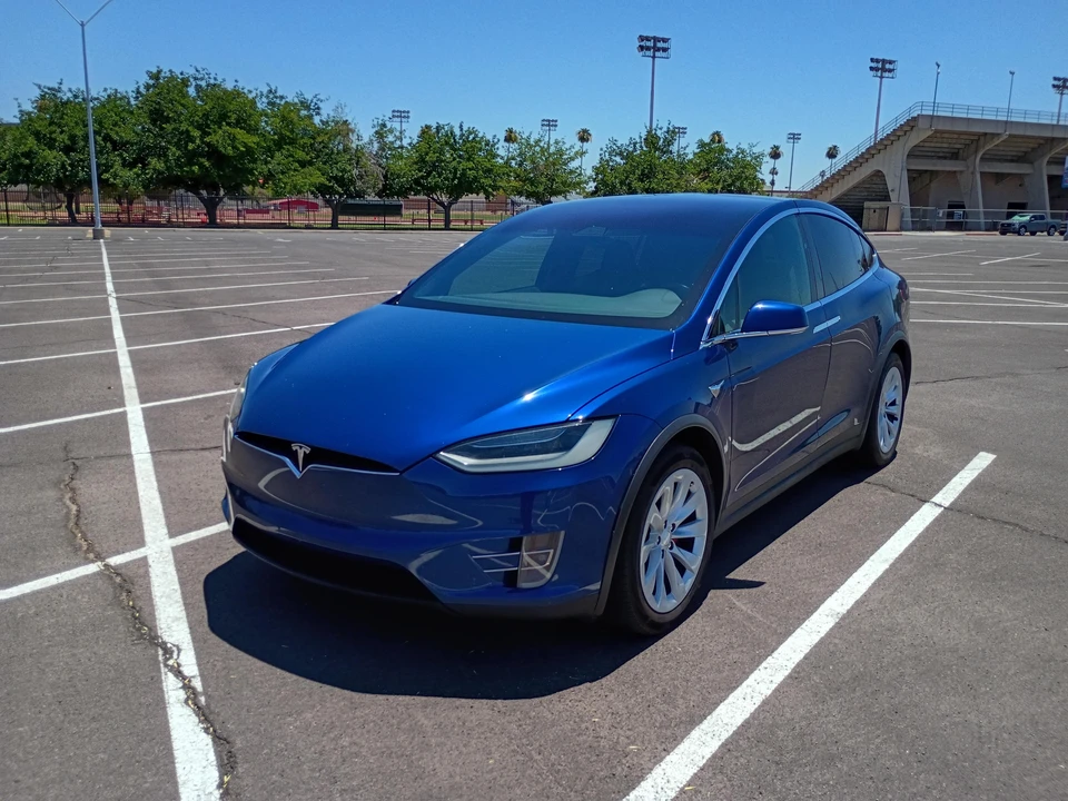2019 Tesla Model X - Image 8 of 31