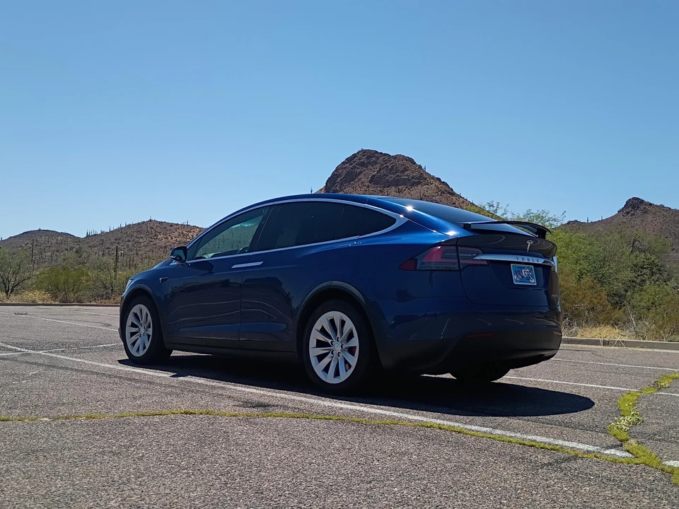 2019 Tesla Model X - Image 13 of 31