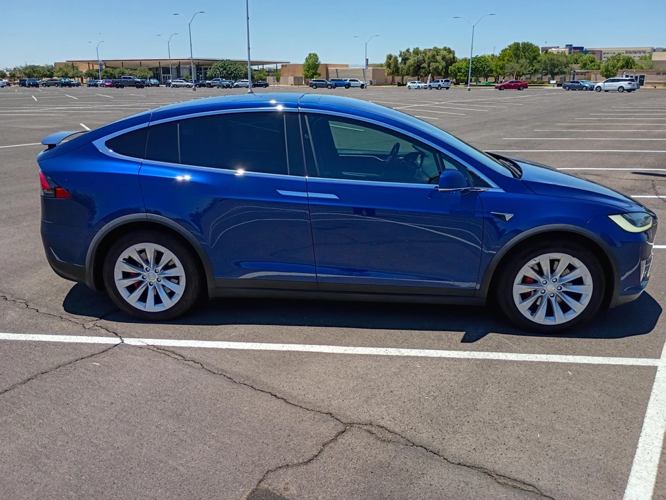 2019 Tesla Model X - Image 16 of 31