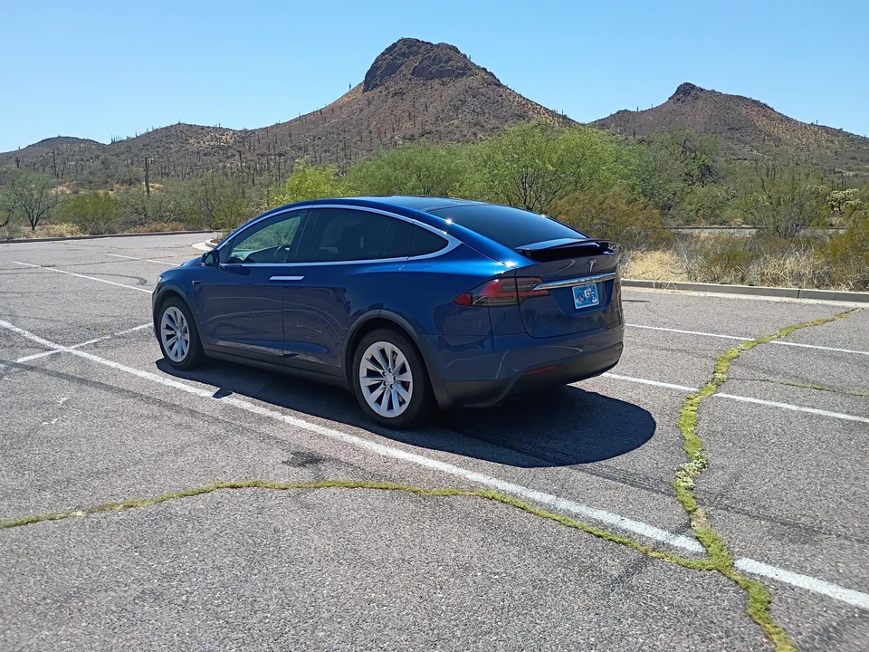 2019 Tesla Model X - Image 12 of 31