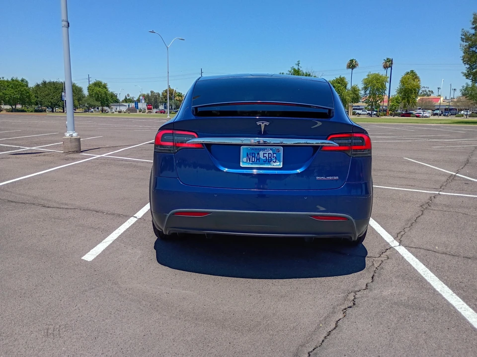 2019 Tesla Model X - Image 15 of 31
