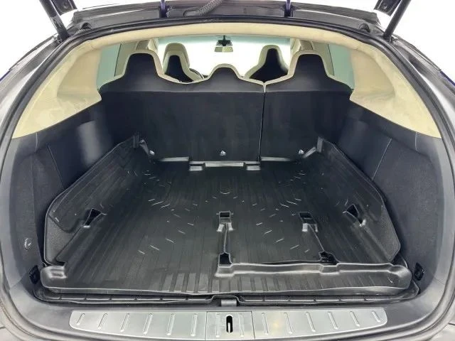 2019 Tesla Model X - Image 7 of 12