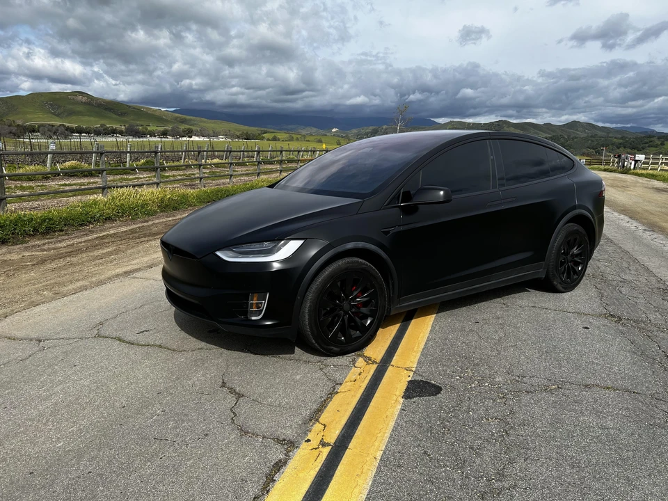 2019 Tesla Model X - Image 15 of 24