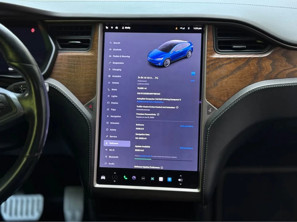 2019 Tesla Model X - Image 10 of 16