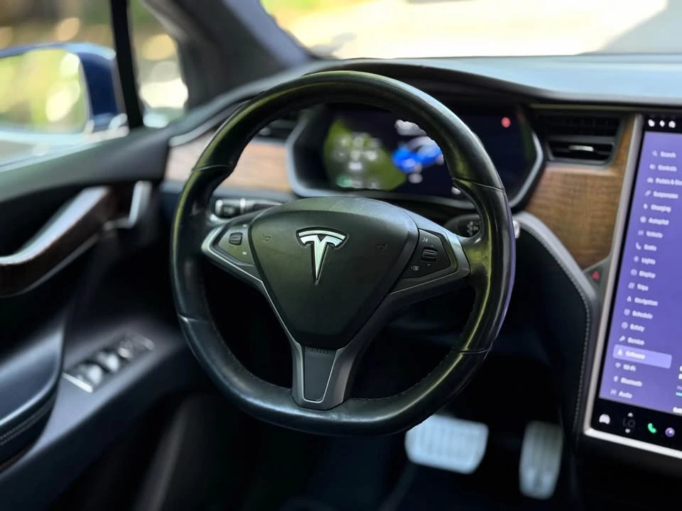2019 Tesla Model X - Image 9 of 16