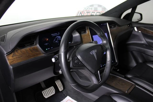 2019 Tesla Model X - Image 10 of 21