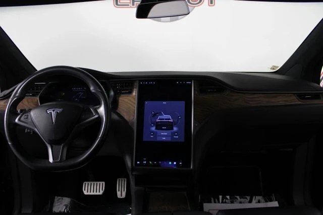2019 Tesla Model X - Image 11 of 21