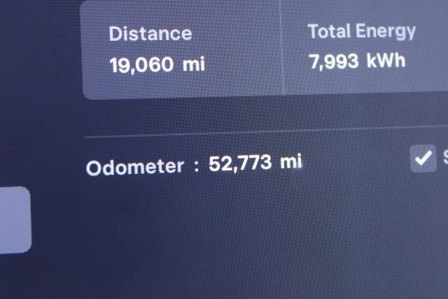 2019 Tesla Model X - Image 15 of 21