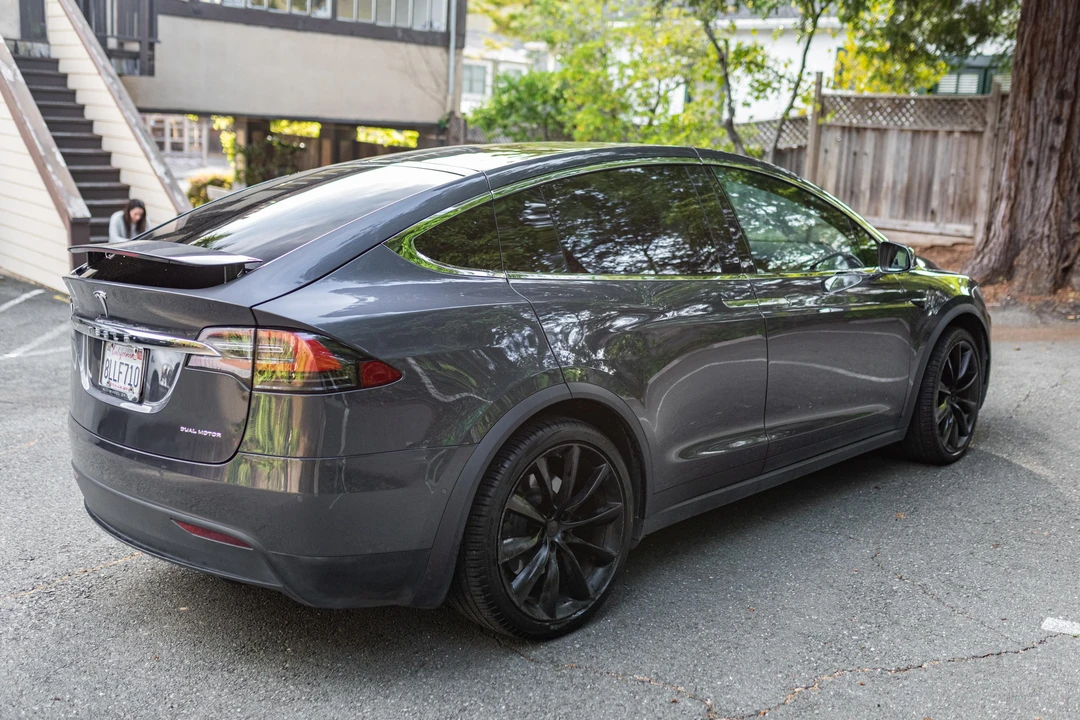 2019 Tesla Model X - Image 7 of 31