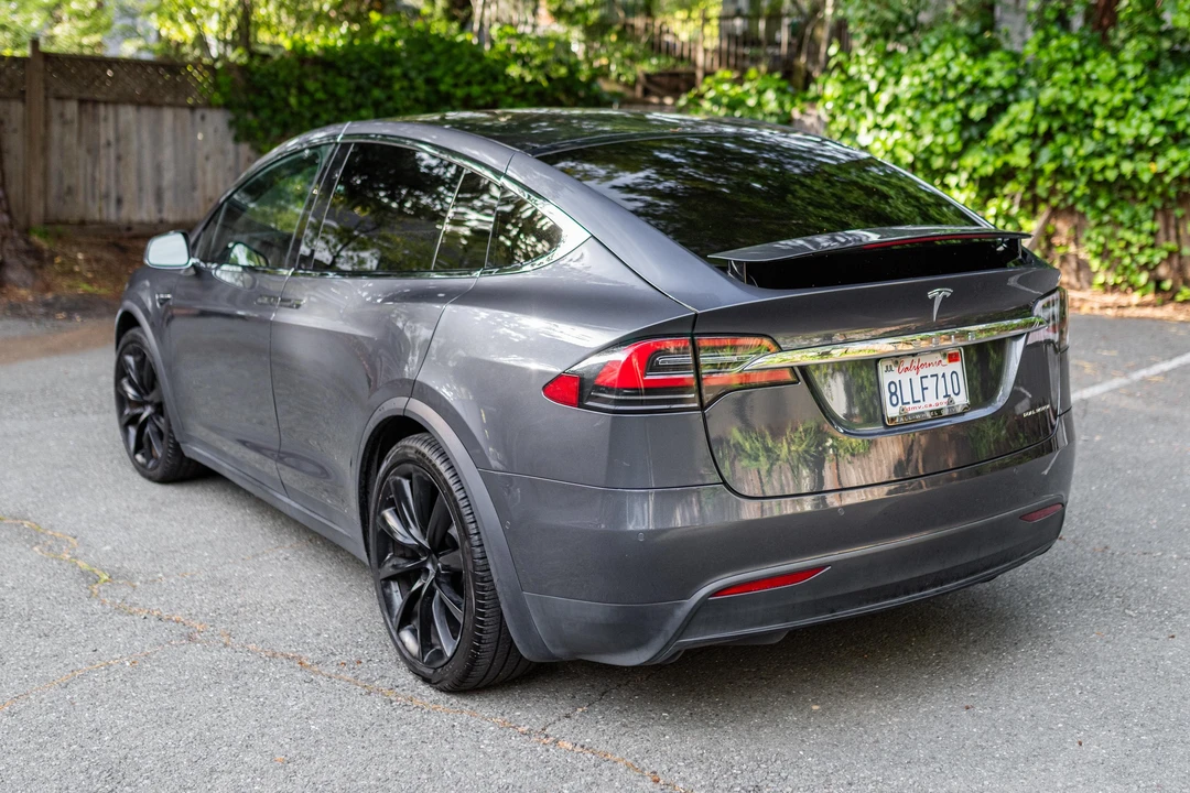 2019 Tesla Model X - Image 4 of 31