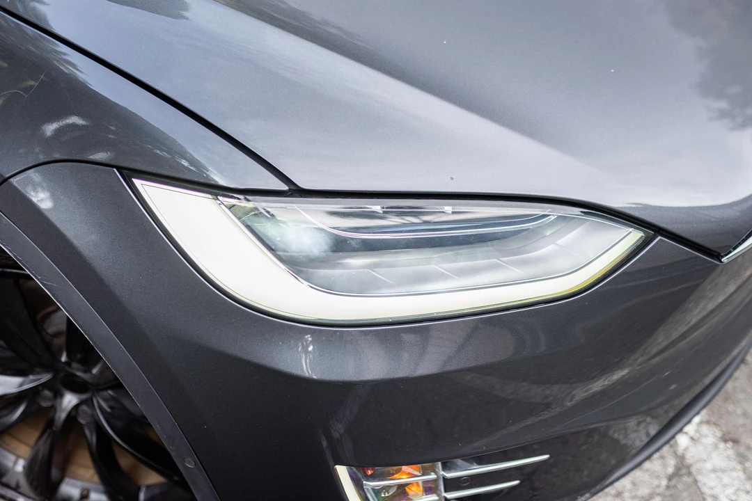 2019 Tesla Model X - Image 9 of 31