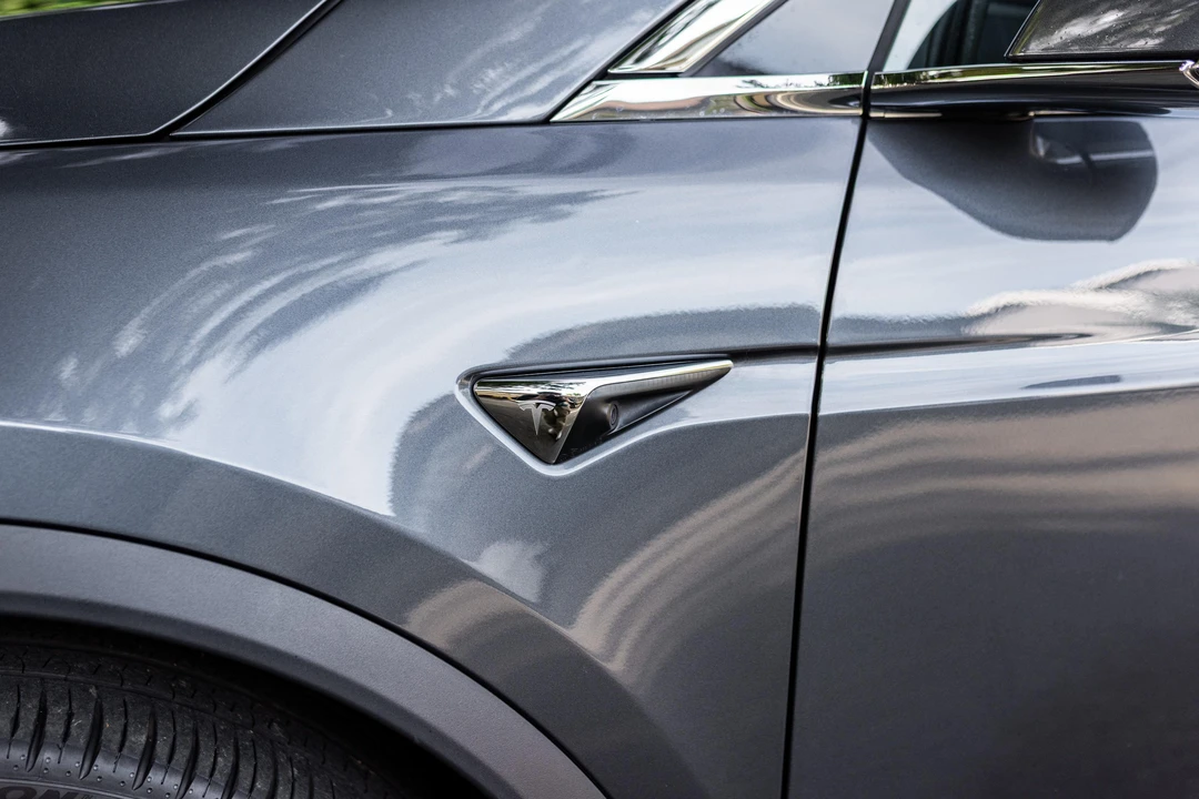 2019 Tesla Model X - Image 13 of 31