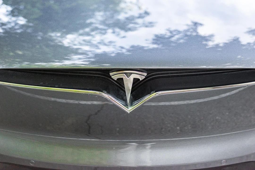 2019 Tesla Model X - Image 11 of 31