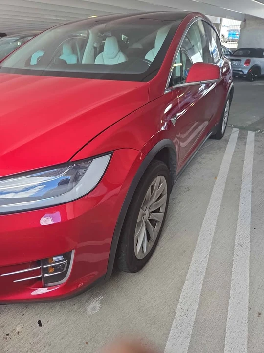 2019 Tesla Model X - Image 12 of 16