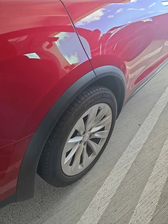 2019 Tesla Model X - Image 7 of 16