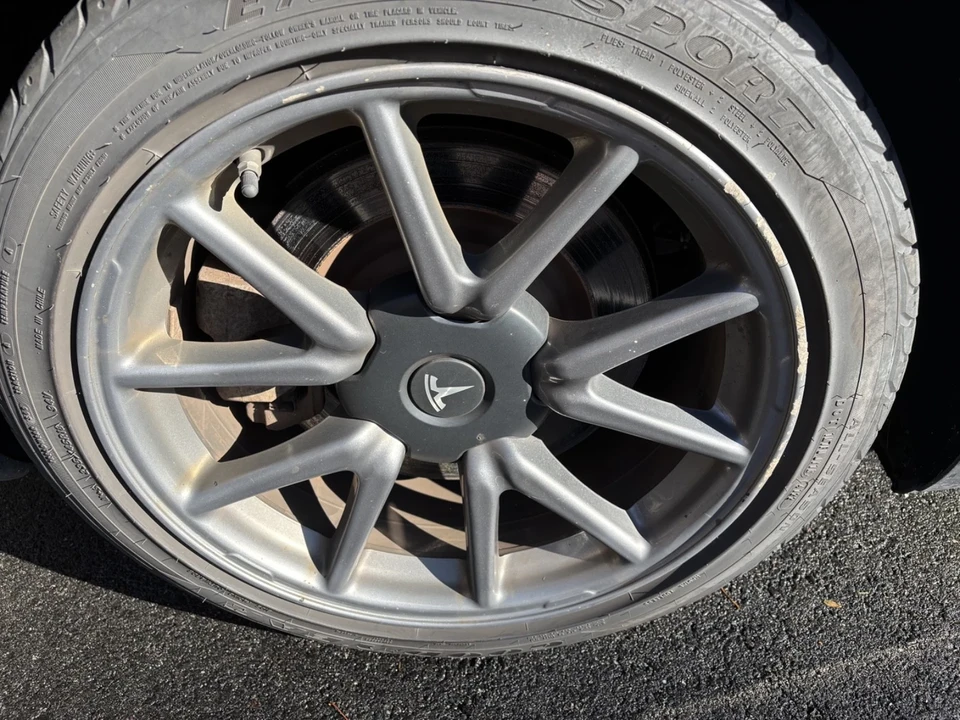 2019 Tesla - Image 8 of 12