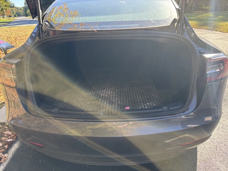 2019 Tesla - Image 7 of 12