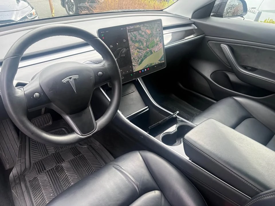 2019 Tesla Model 3 - Image 8 of 12