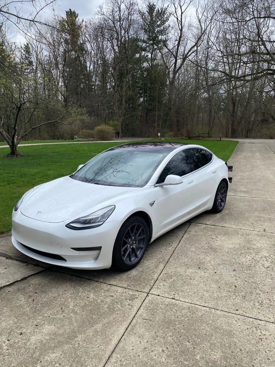2019 Tesla Model 3 - Image 2 of 22