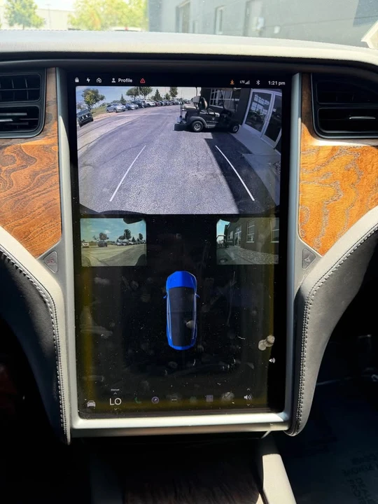 2019 Tesla Model X - Image 16 of 16