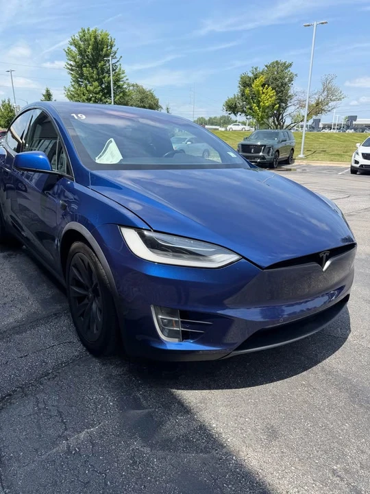 2019 Tesla Model X - Image 2 of 16