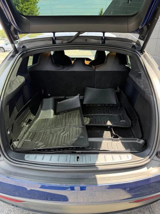 2019 Tesla Model X - Image 10 of 16