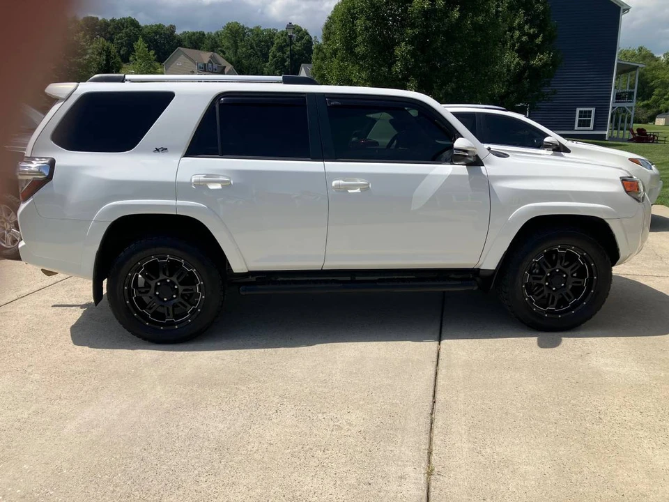 2019 Toyota 4Runner 5th Gen - Image 2 of 17