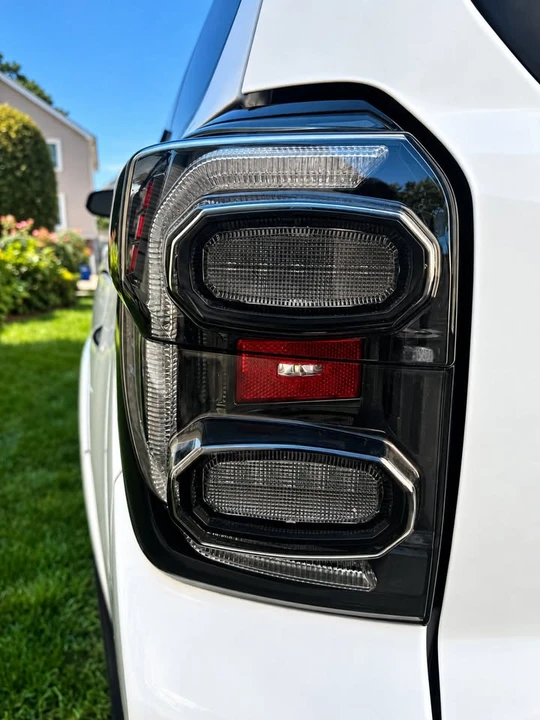2019 Toyota 4Runner 5th Gen - Image 11 of 17