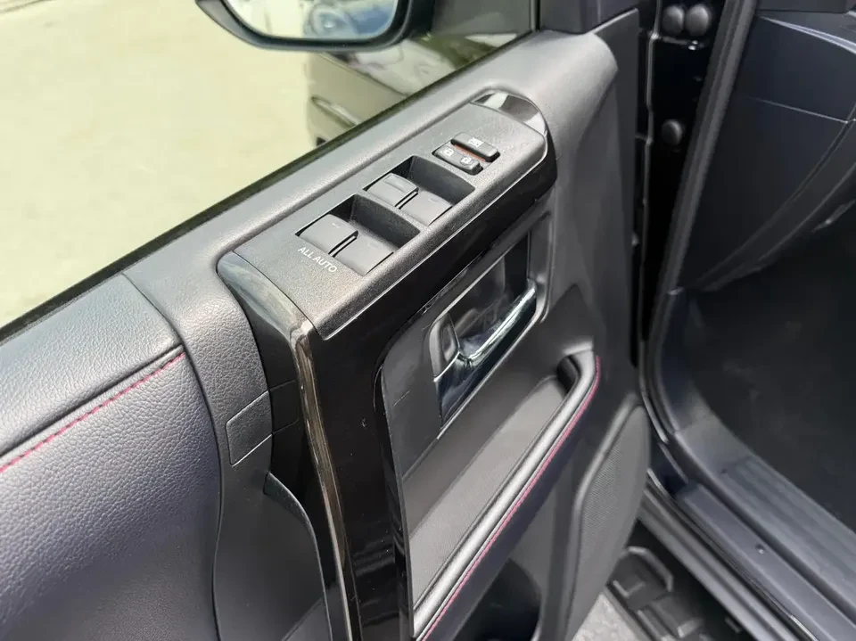 2019 Toyota 4Runner 5th Gen - Image 11 of 20