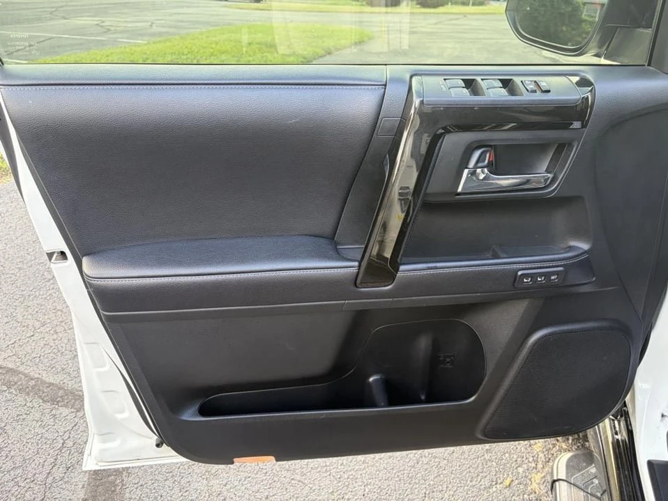 2019 Toyota 4Runner 5th Gen - Image 10 of 20