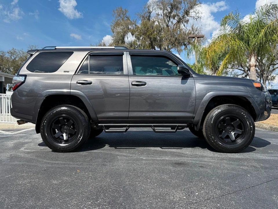 2019 Toyota 4Runner 5th Gen - Image 4 of 12