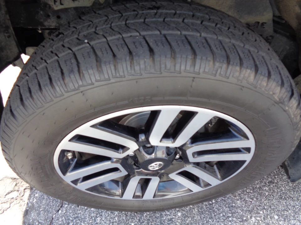 2019 Toyota 4Runner 5th Gen - Image 10 of 21
