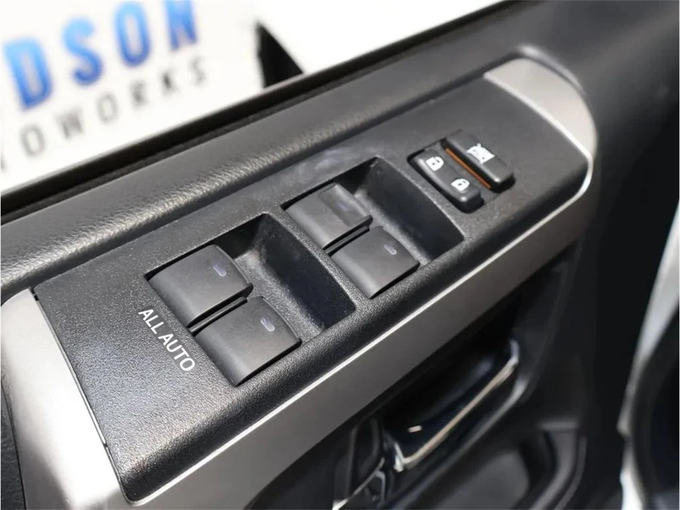 2019 Toyota 4Runner 5th Gen - Image 11 of 31