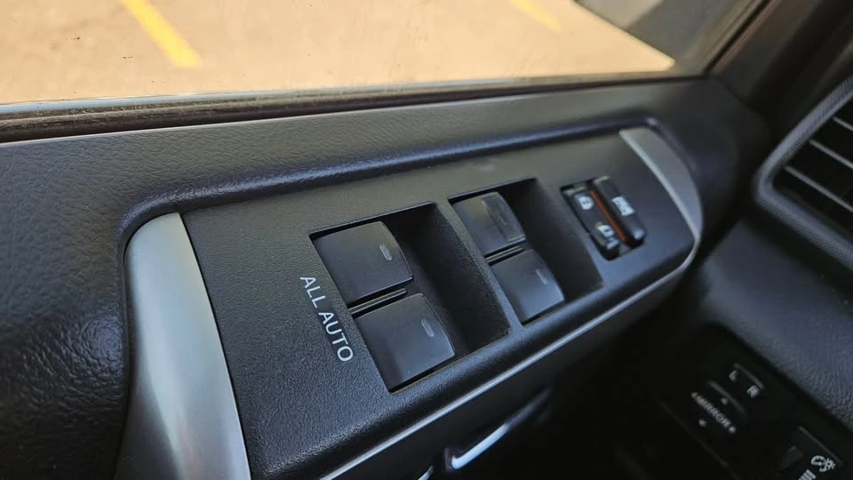 2019 Toyota 4Runner 5th Gen - Image 16 of 17