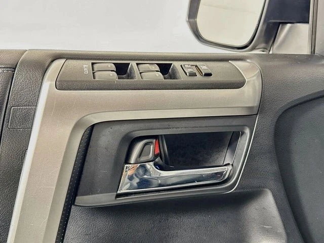2019 Toyota 4Runner 5th Gen - Image 16 of 18